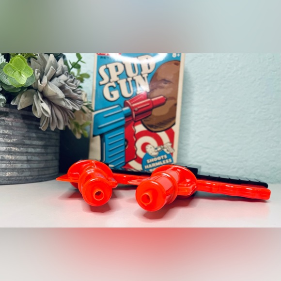 🥔🔫 Two New Spudgun Potato Shooters Gag Gift - Picture 2 of 7
